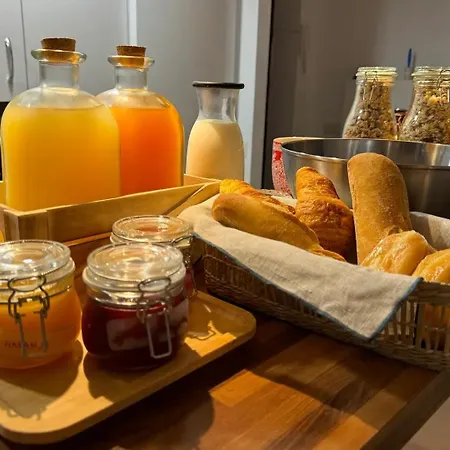 Alex - Your Away Including Breakfast - In A Real Bed & Breakfast Fuengirola